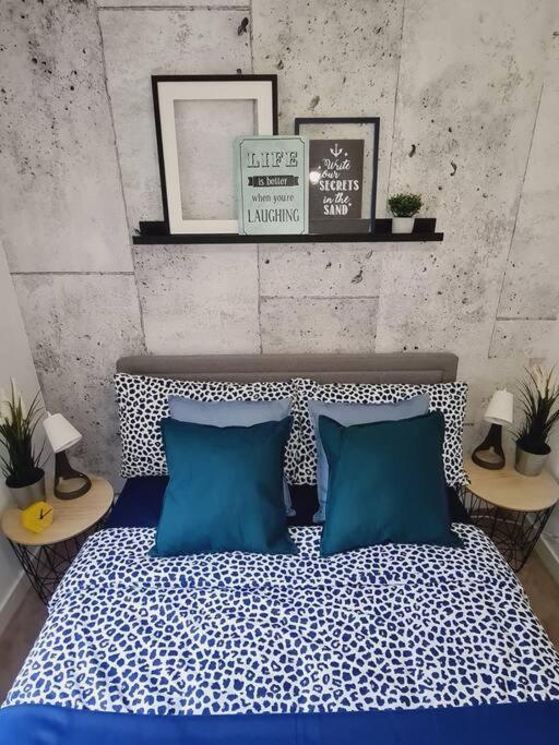Stylish 2 Bedroom Apartment / Free Gated Parking Глазгоу Екстериор снимка